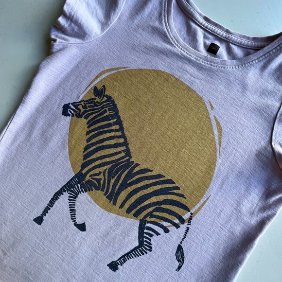 Super Cute EUC Tea Collection TShirt - Picture 2 of 8